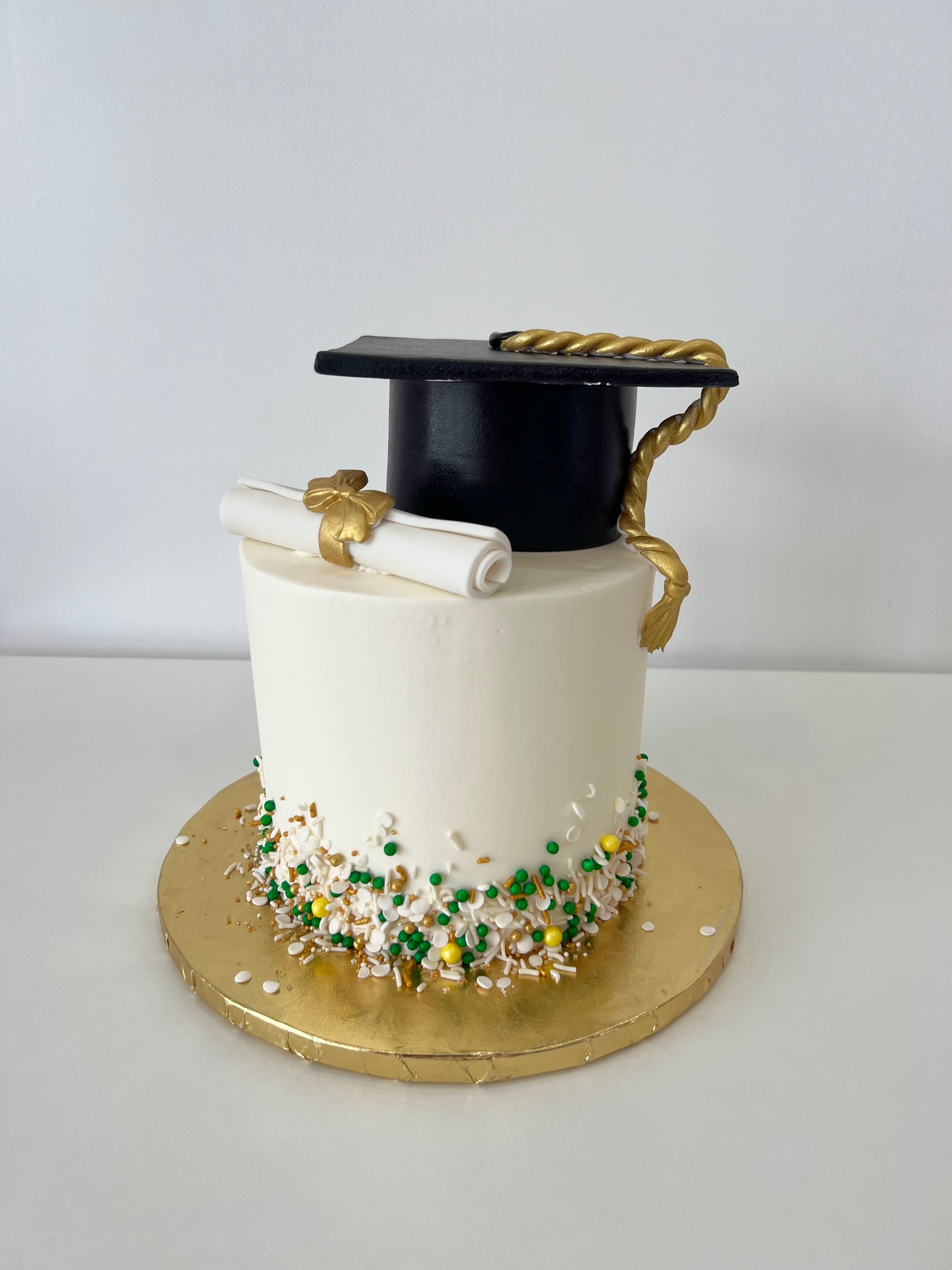 Graduation Cakes and Treats