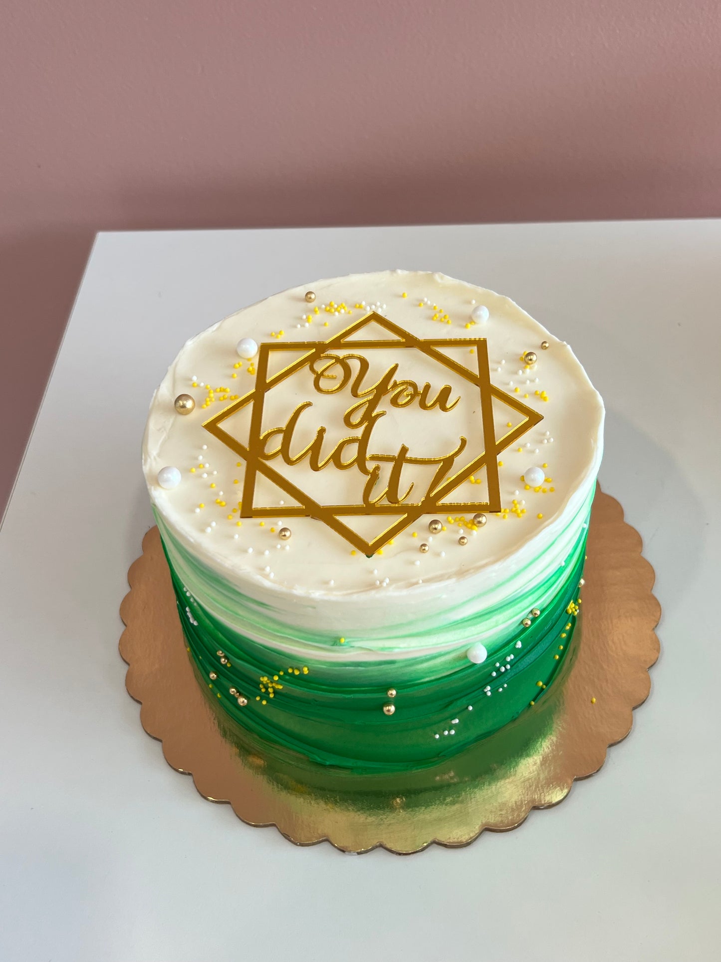 Graduation Wave Cake Plain with Topper Only
