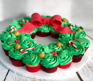 Christmas Cupcake Wreath (18 cupcakes)